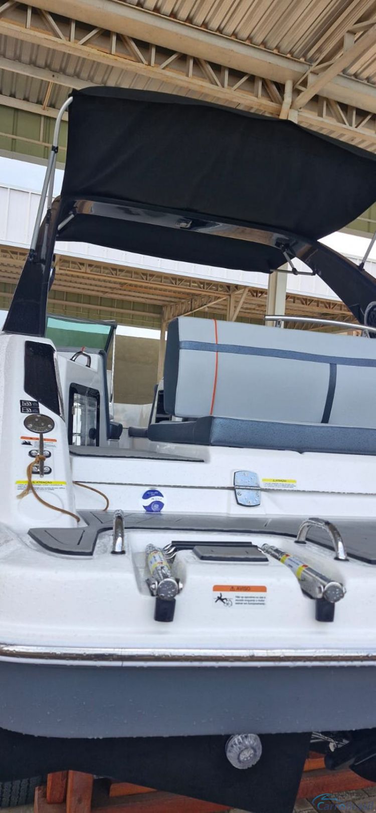 Victor Veículos | Lancha Focker 242 (Nova) Motor 4.5 - 250 HP 24/24 - foto 6