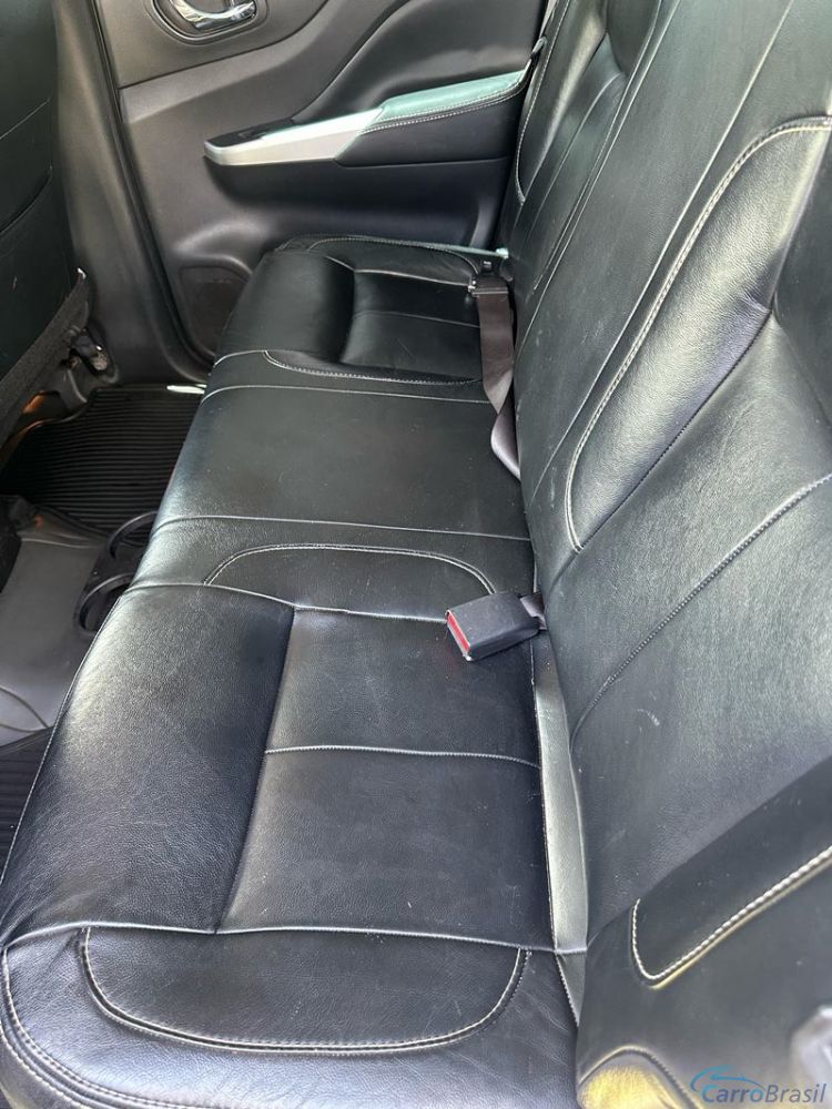 A&T Veículos RP | Frontier 2.4 SE 4X4 Aut. 4P. 18/18 - foto 5