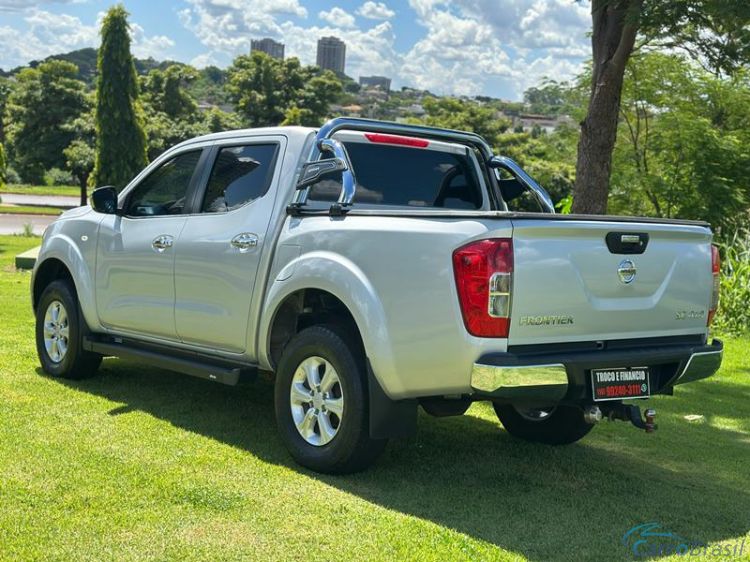 A&T Veículos RP | Frontier 2.4 SE 4X4 Aut. 4P. 18/18 - foto 2