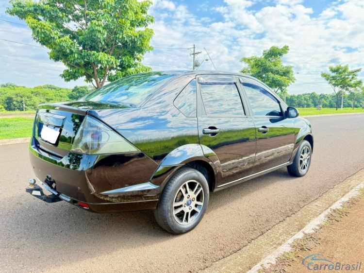 1000Ser Automóveis | Fiesta Sedan 1.6 13/14 - foto 8