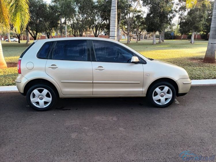 A&T Veículos RP | Polo Hatch 2.0 4P. 03/03 - foto 7