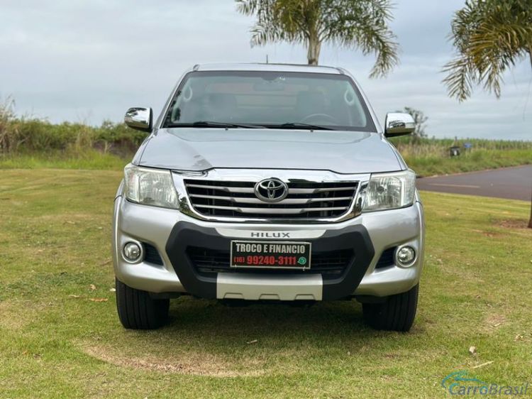 A&T Veículos RP | Hilux 2.7 CD 4X2 SRV 16V Aut. 4P. 14/15 - foto 3