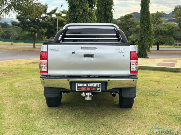 A&T Veículos RP | Hilux 2.7 CD 4X2 SRV 16V Aut. 4P. 14/15 - foto 4