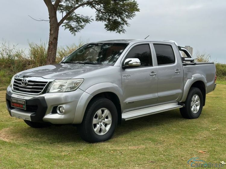 A&T Veículos RP | Hilux 2.7 CD 4X2 SRV 16V Aut. 4P. 14/15 - foto 5
