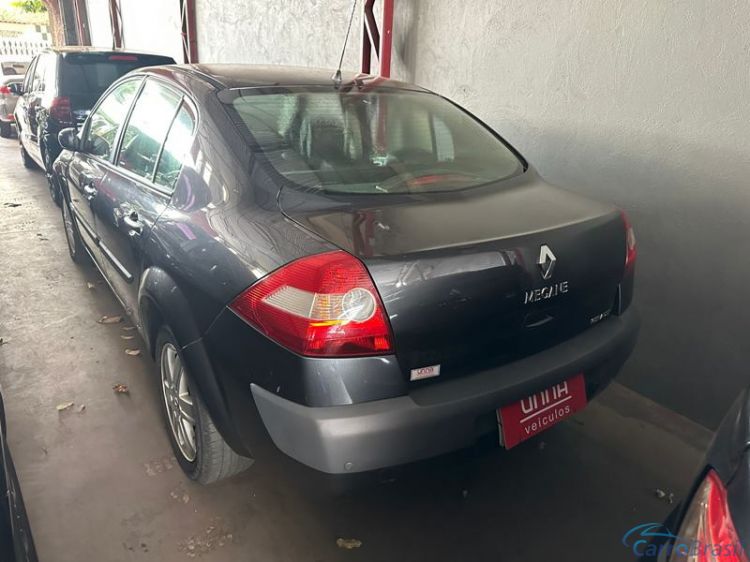 Unna Veículos | Mégane Sedan 1.6 Aut. 4P. 08/09 - foto 2