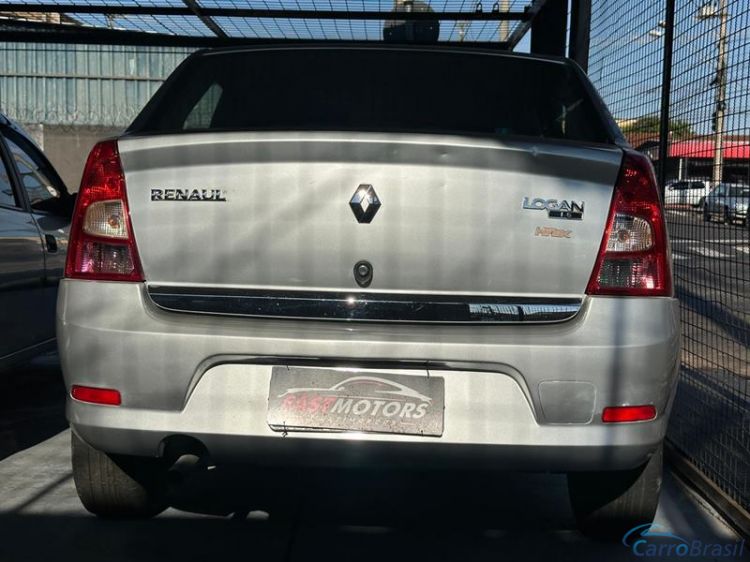 FastMotors | Logan 1.6 Expression 4P. 11/11 - foto 6