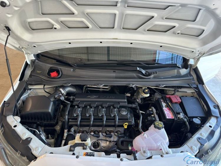 Alexandre Automoveis | Onix LT 1.4 4P. 13/13 - foto 8