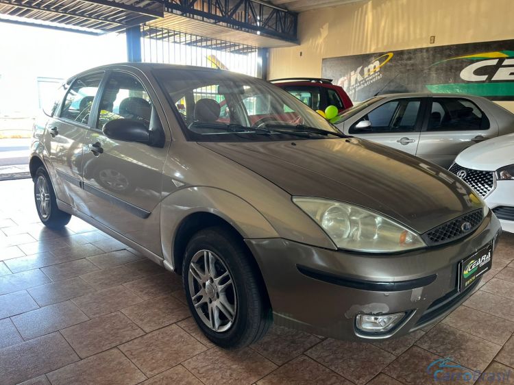 Ceará Autozero | Focus 1.6 05/05 - foto 5