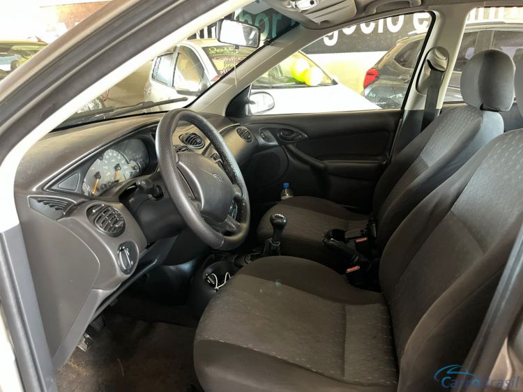 Ceará Autozero | Focus 1.6 05/05 - foto 9