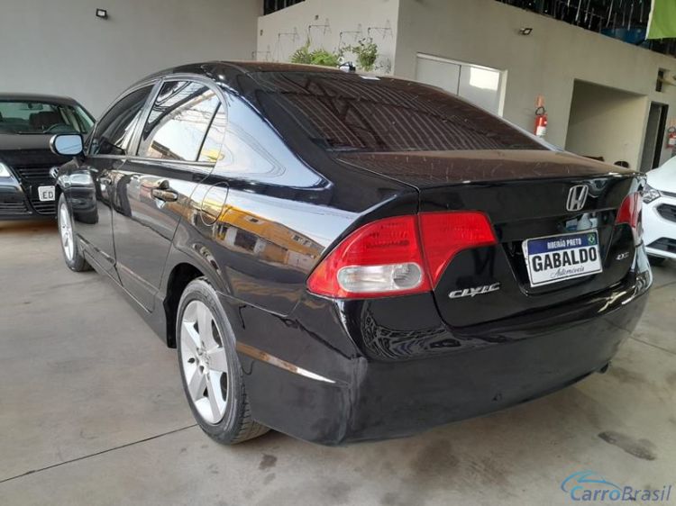 Gabaldo Veículos | Civic LXS 1.8 Aut. 4P. 07/07 - foto 2
