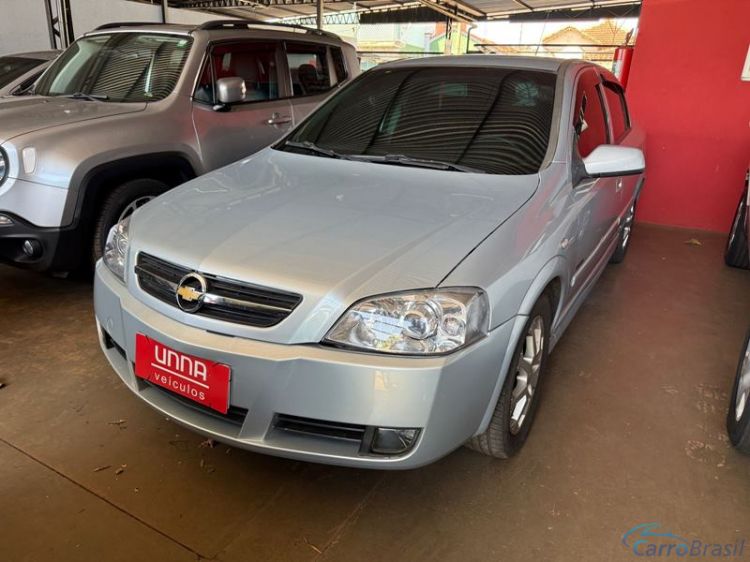 Unna Veículos | Astra Sedan 2.0 Advantage 4P. 09/10 - foto 1