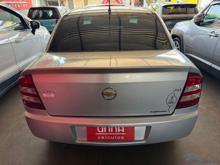 Unna Veículos | Astra Sedan 2.0 Advantage 4P. 09/10 - foto 2