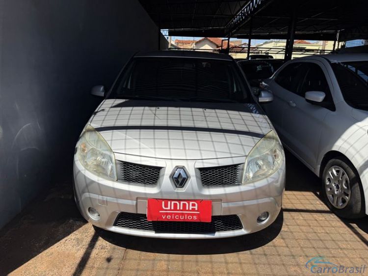 Unna Veículos | Sandero Privilege 1.6 4P. 10/10 - foto 1