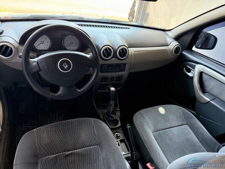 Unna Veículos | Sandero Privilege 1.6 4P. 10/10 - foto 3