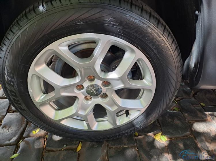 Victor Veículos | Renegade Longitude 1.8 Aut. 4P. 16/16 - foto 8