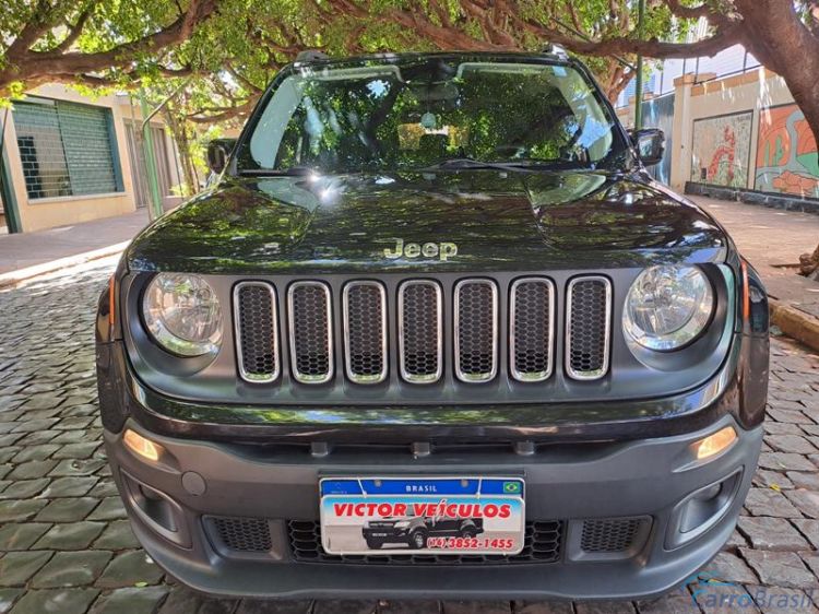 Victor Veículos | Renegade Longitude 1.8 Aut. 4P. 16/16 - foto 4