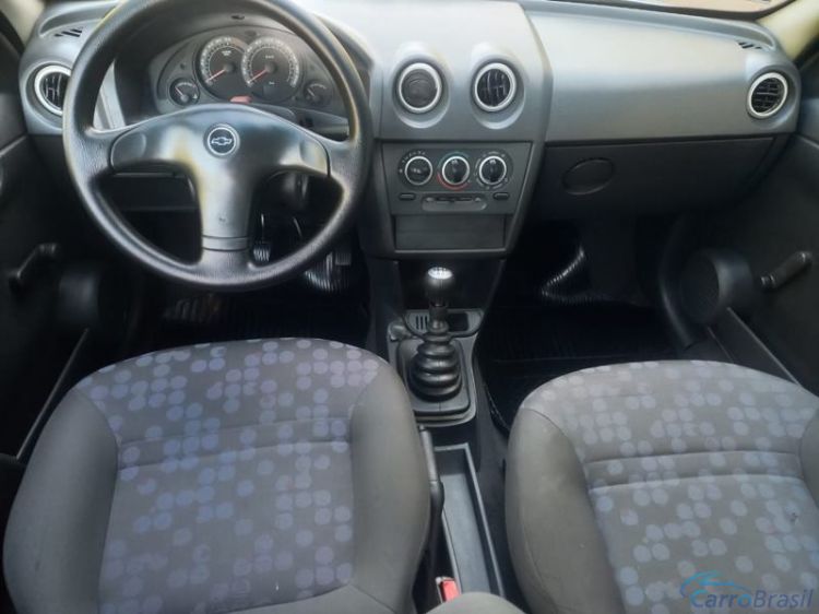 R.L. Veículos | Prisma 1.4 MPFI Joy 8V 4P. 09/09 - foto 3