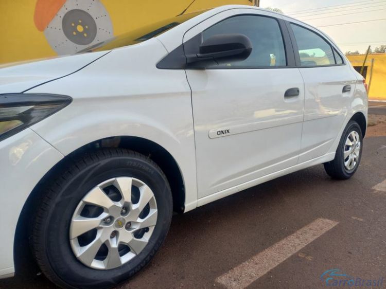 R.L. Veículos | Onix Joy 1.0 MPFI 8V Hatch 4P. 18/19 - foto 4