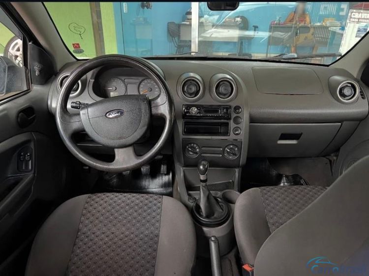 Alemão Veículos | Fiesta Hatch 1.0 4P. 06/06 - foto 3