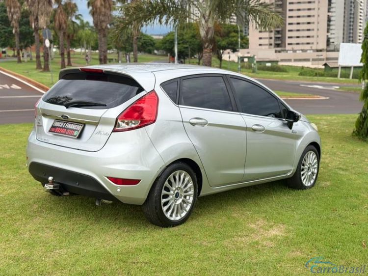 A&T Veículos RP | Fiesta Hatch 1.6 Aut. 4P. 15/15 - foto 9