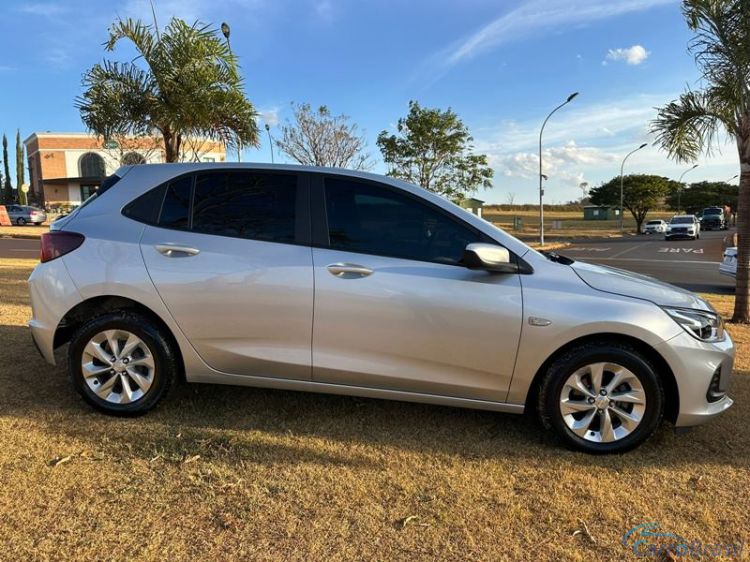 A&T Veículos RP | Onix LT 1.0 manual 21/21 - foto 7