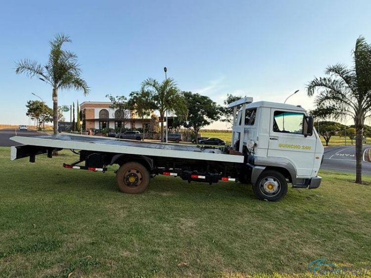 A&T Veículos RP | 5-140 Guincho 09/09 - foto 7