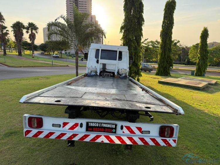 A&T Veículos RP | 5-140 Guincho 09/09 - foto 6