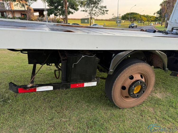 A&T Veículos RP | 5-140 Guincho 09/09 - foto 8