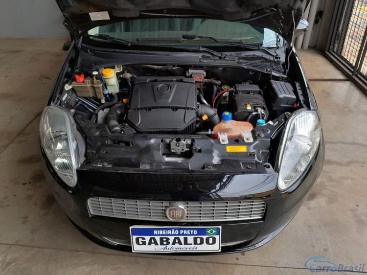 Gabaldo Veículos | Punto Essence 1.8 Aut. 4P. 11/11 - foto 10