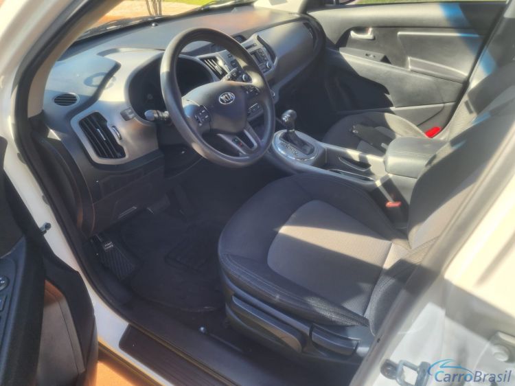 Brekar Veículos | Sportage 15/15 - foto 8