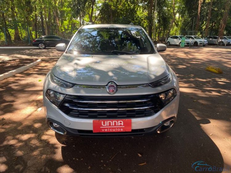 Unna Veículos | Toro 1.8 Open Edition 4P. 16/17 - foto 4