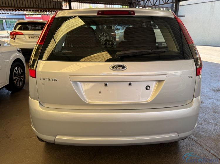 Avenida Veículos | Fiesta Hatch Class 1.6 12/12 - foto 2