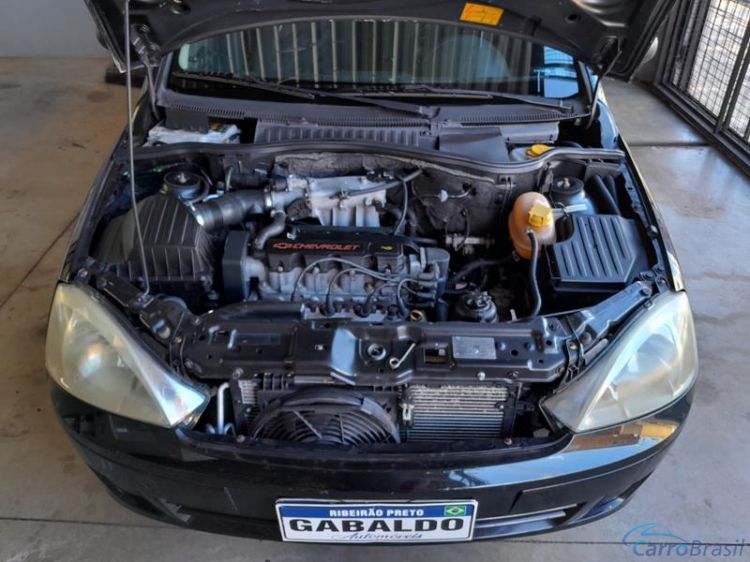 Gabaldo Veículos | Corsa Hatch 1.0 4P. 04/04 - foto 8