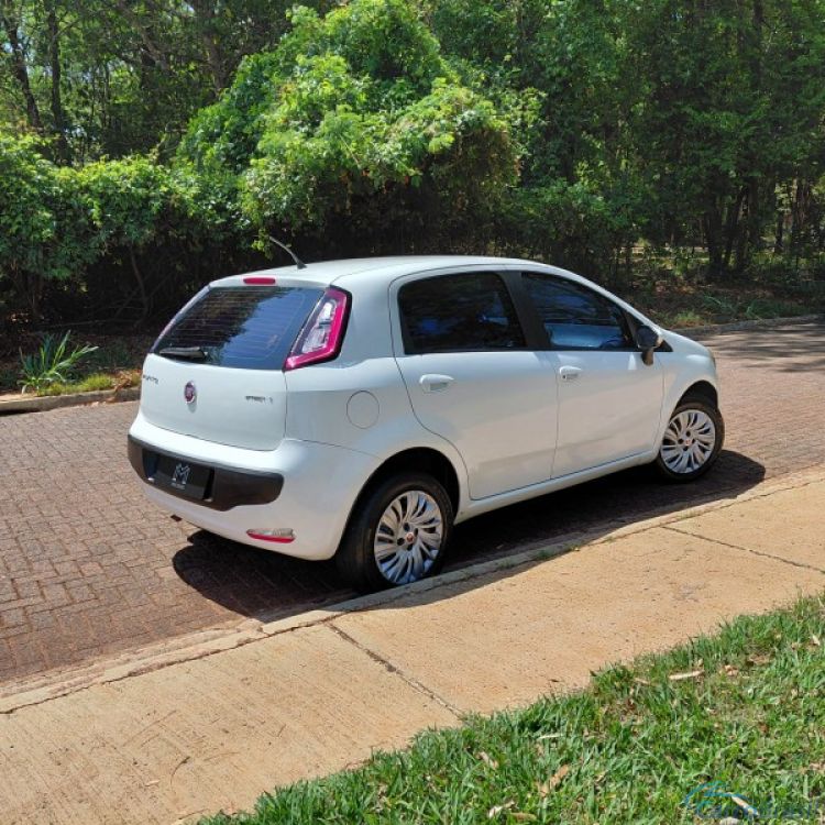 Veicar Multimarcas | Punto 1.4 attractive 13/13 - foto 2