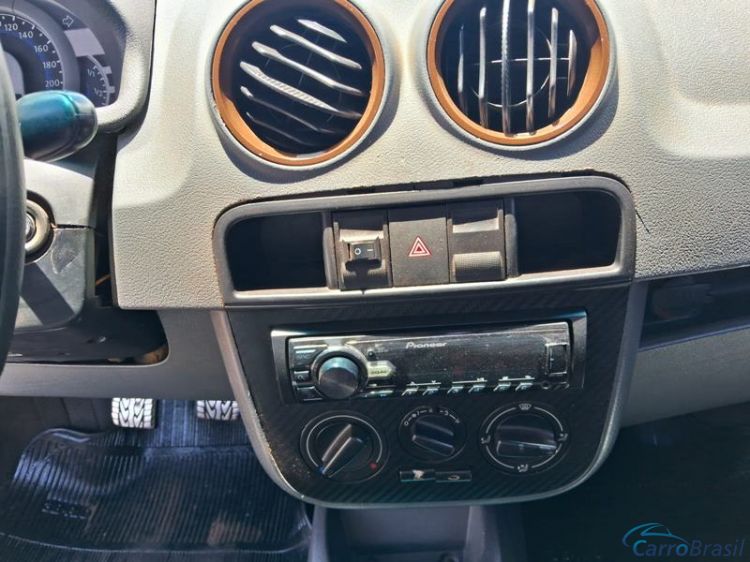 R.L. Veículos | Saveiro 1.6 MI Super Surf 8V 2P. 06/07 - foto 9