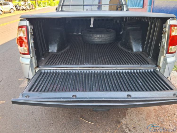 R.L. Veículos | Saveiro 1.6 MI Super Surf 8V 2P. 06/07 - foto 10