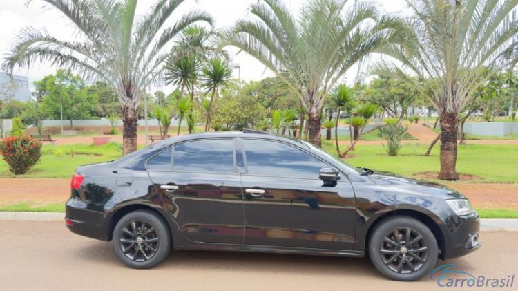 1000Ser Automóveis | Jetta CONFORTLINE 2.0 14/14 - foto 5