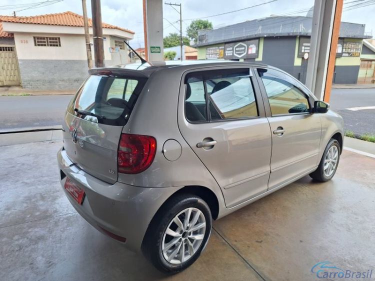 Alexandre Automoveis | Fox 1.6 4P. 14/14 - foto 9