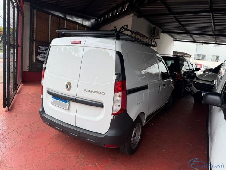 Meta Veículos | Kangoo 1.6 Advance 4P. 25/25 - foto 4