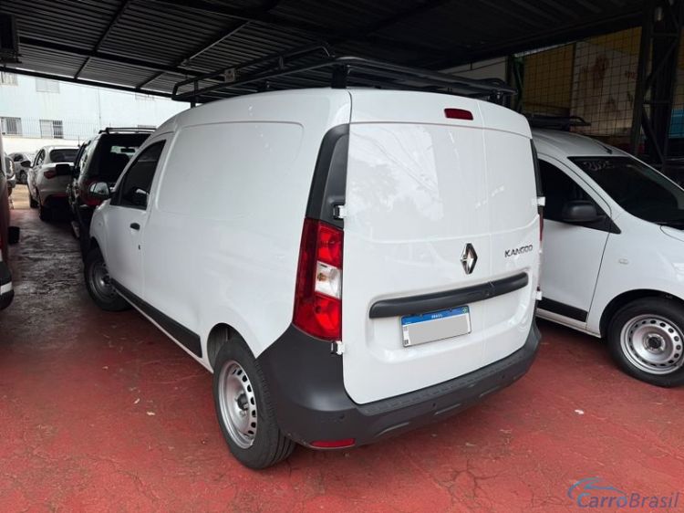 Meta Veículos | Kangoo 1.6 Advance 4P. 25/25 - foto 2