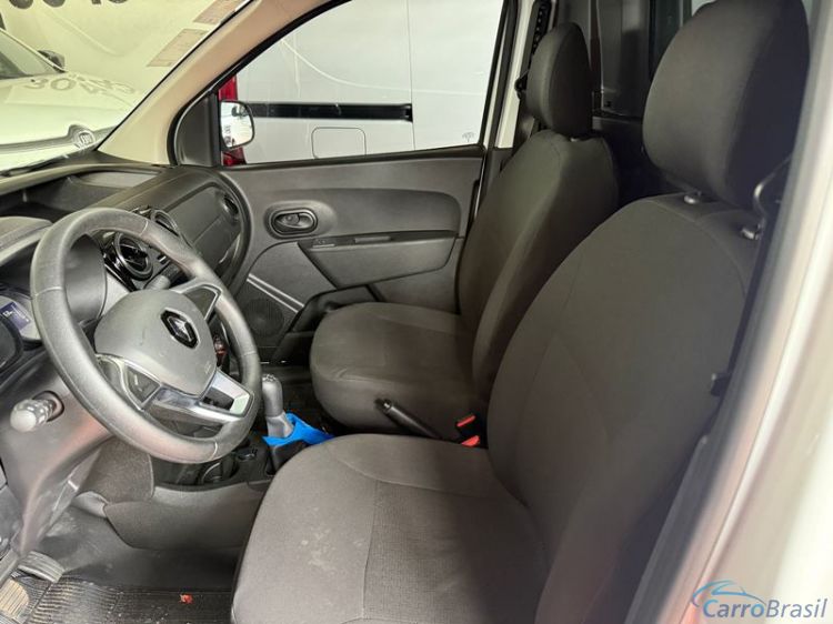 Meta Veículos | Kangoo 1.6 Advance 4P. 25/25 - foto 8