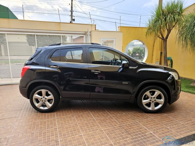 RA Intermediacoes | Tracker LTZ AUTOMÁTICA COM TETO 15/15 - foto 3