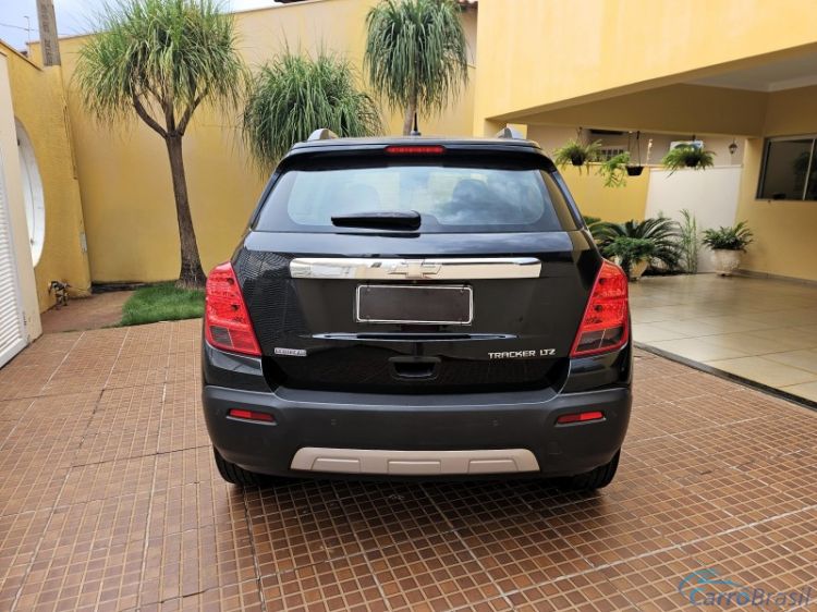 RA Intermediacoes | Tracker LTZ AUTOMÁTICA COM TETO 15/15 - foto 4