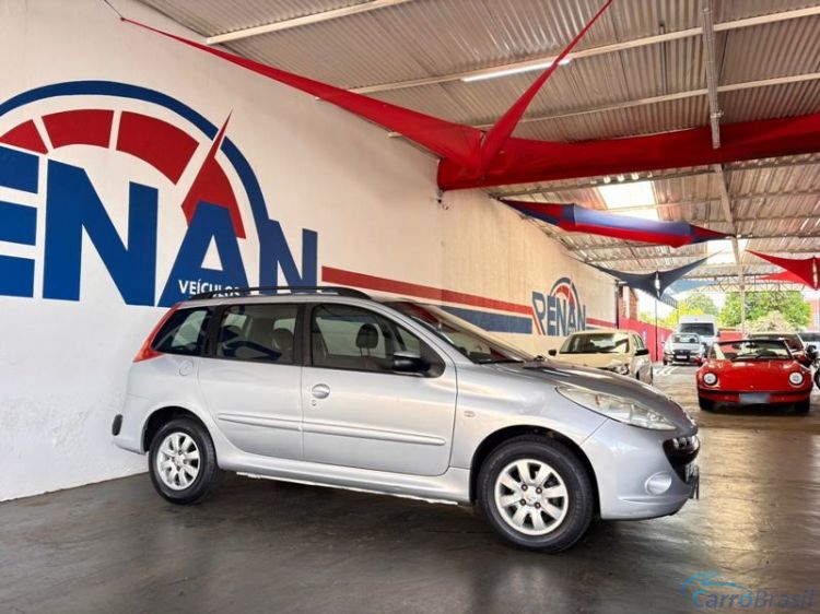Renan Veículos | 207 SW XR Sport 1.4 8V 4P. 11/11 - foto 1