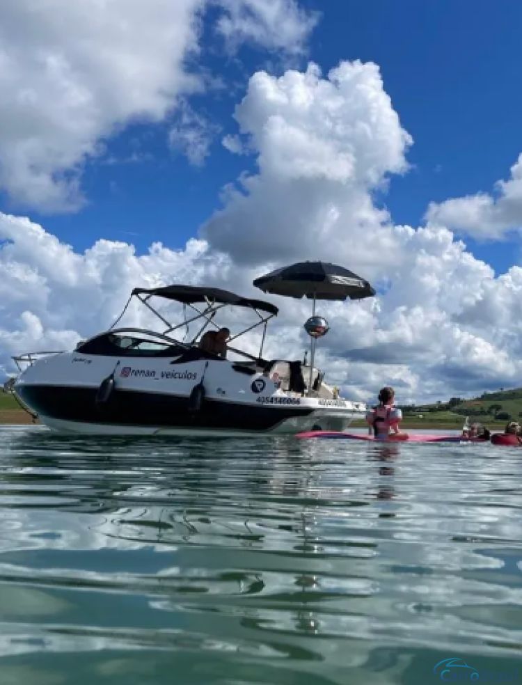 Renan Veículos | Lancha Focker 230 17/17 - foto 1