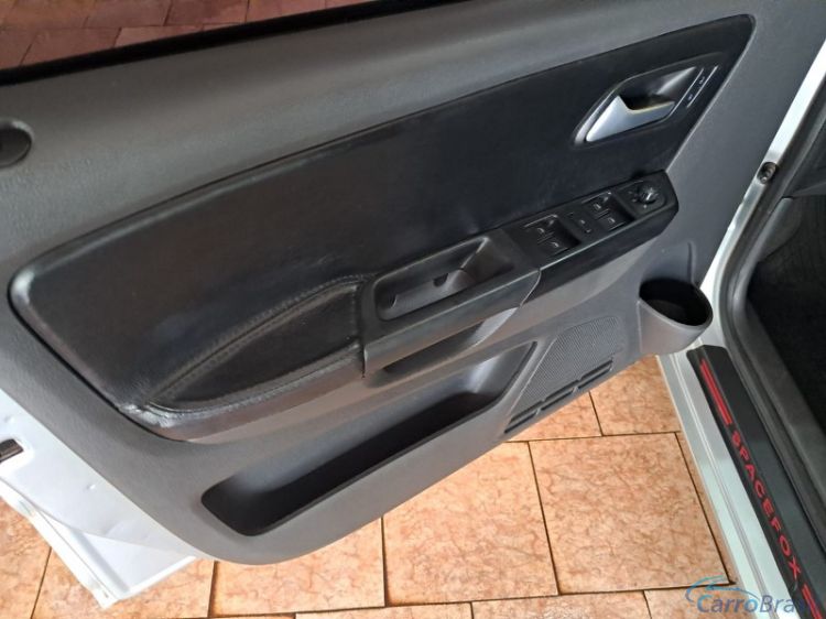 Ceará Autozero | SpaceFox TREND 1.6 10/11 - foto 4