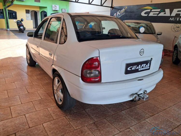Ceará Autozero | Corsa Sedan SPIRIT 1.0 05/05 - foto 8