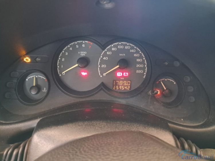 Ceará Autozero | Corsa Sedan SPIRIT 1.0 05/05 - foto 7