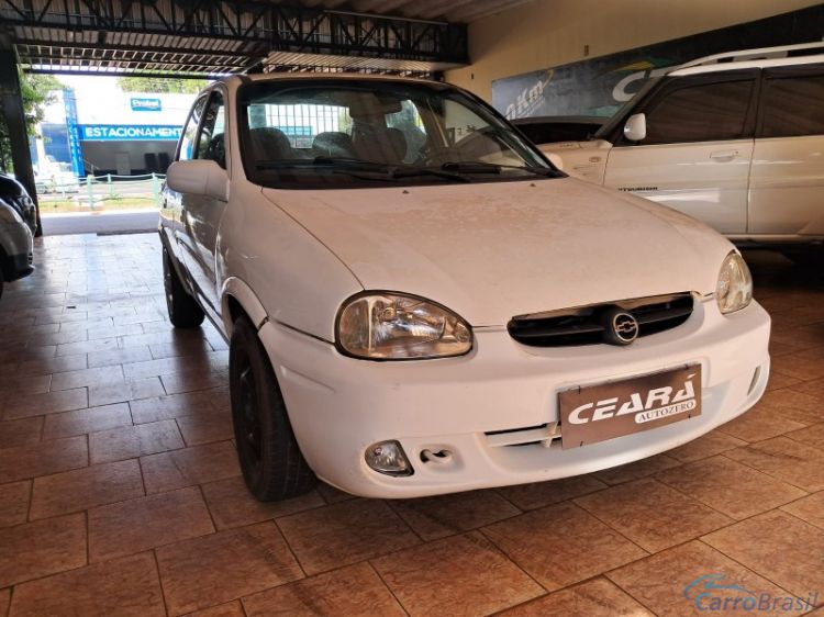 Ceará Autozero | Corsa Sedan SPIRIT 1.0 05/05 - foto 1