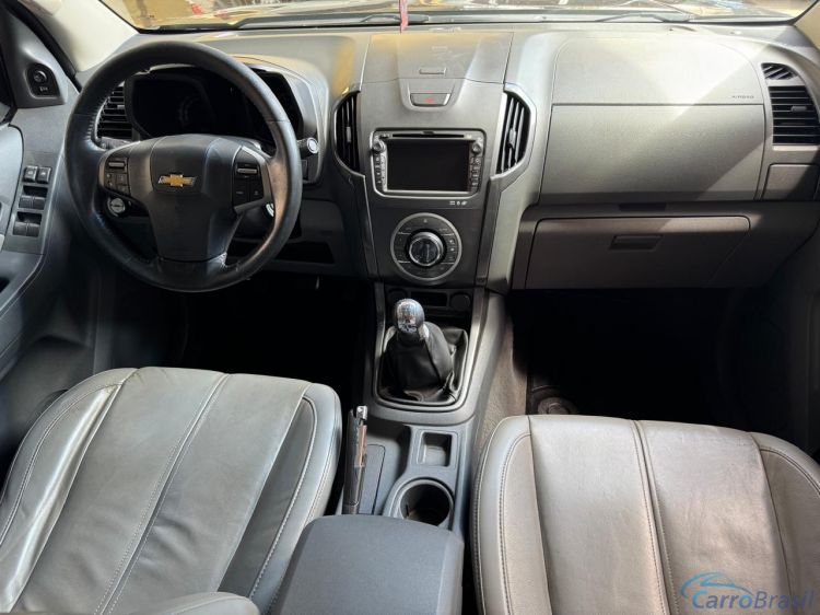 Avenida Veículos | S-10 LTZ 14/14 - foto 3